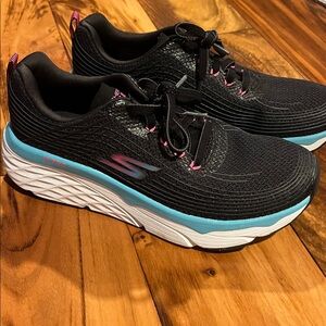 Skechers Women's Black and Pink Athletic Shoes